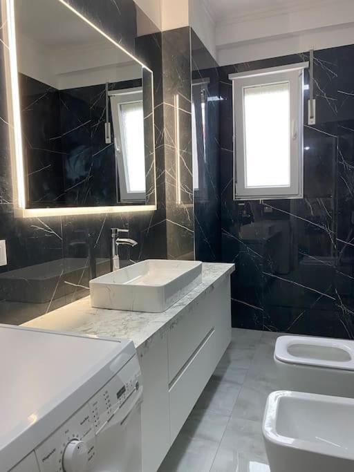 Cozy Flat Appartments In Appartement Tirana